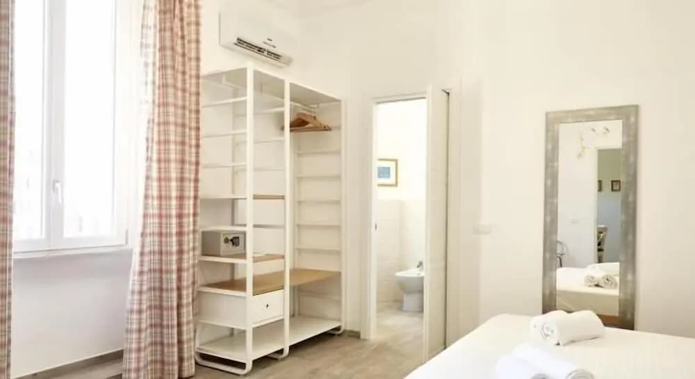 Elizabeth Apartments - photo 9