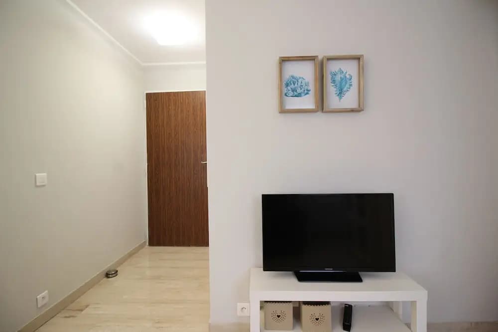Nice Booking Castel Joli 200M Prom - photo 5
