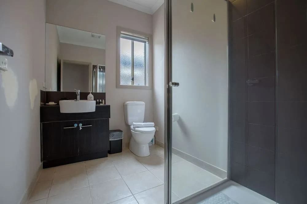 Gorgeous 4BR Home in Point Cook - photo 7