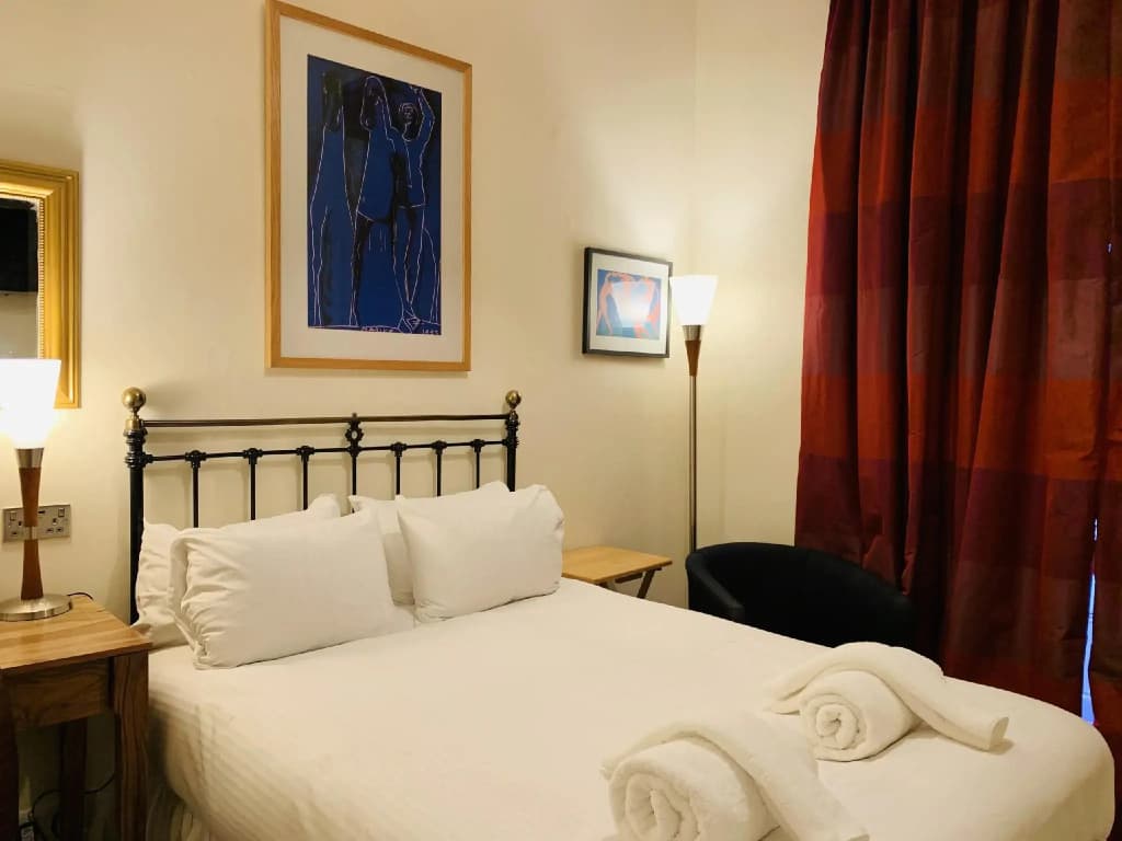 Southside Guest House - photo 11