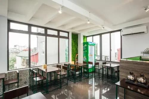 Vietnam Cheers Hostel - photo 24