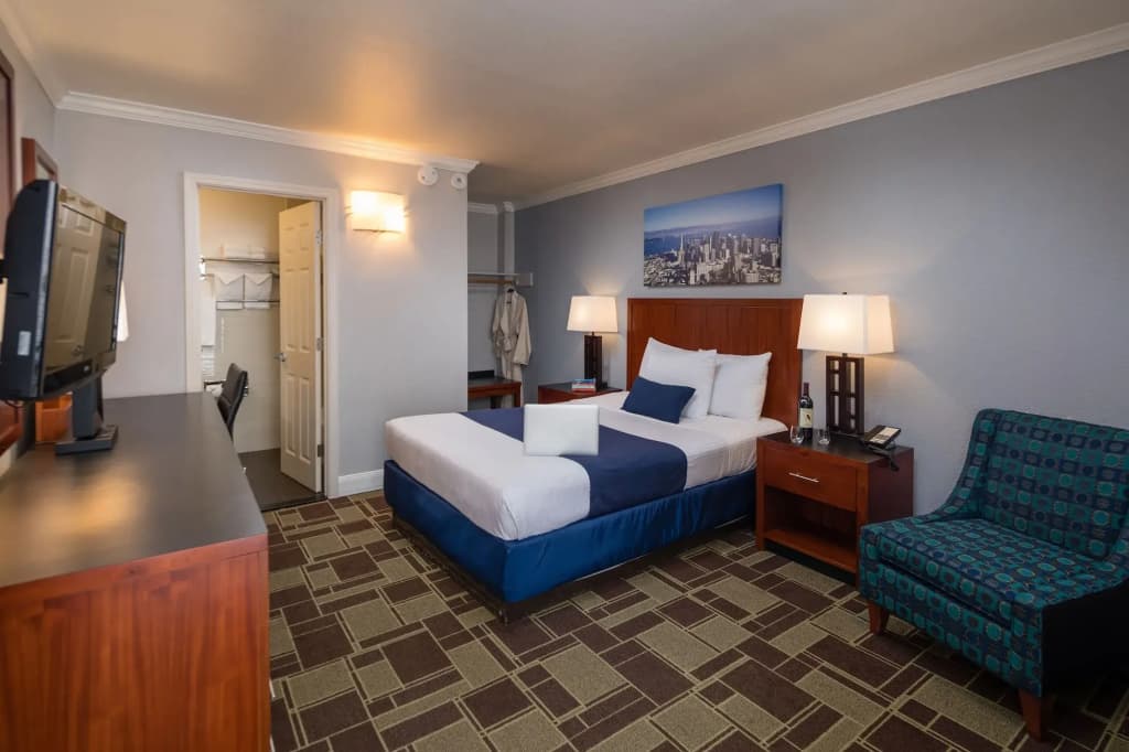 Bay Bridge Inn - photo 7