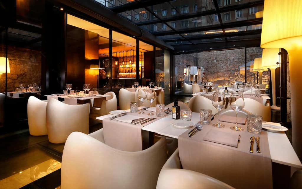 Olivia Plaza Hotel - photo 26