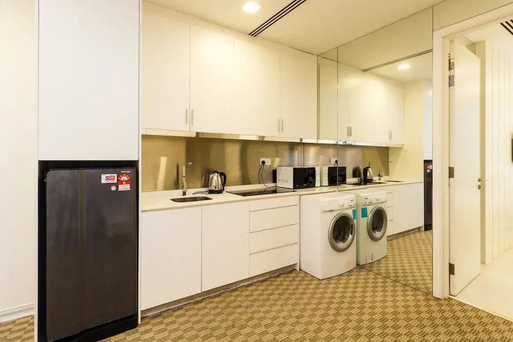 OYO Home 543 Elegant 2BR Binjai 8 Suite - photo 8