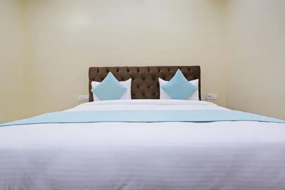 Hotel Mannat bhera enclave - photo 4