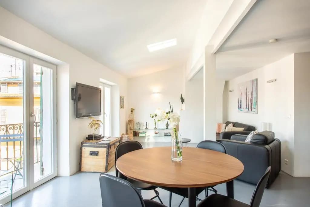 Ross 5- F2, Lumineux, Balcon, Loft, Clim, Vieux-Nice - photo 31