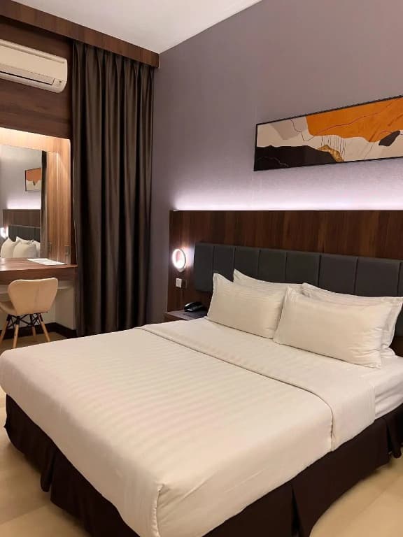 The Landmark Hotel - photo 30
