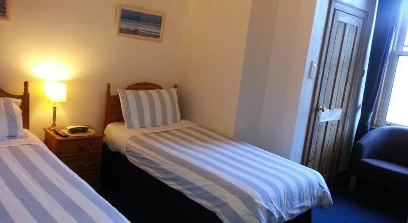 Smiths Guest House - photo 1