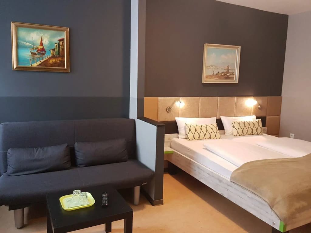 Landmark Am Kracauerplatz Hotel Berlin - photo 4
