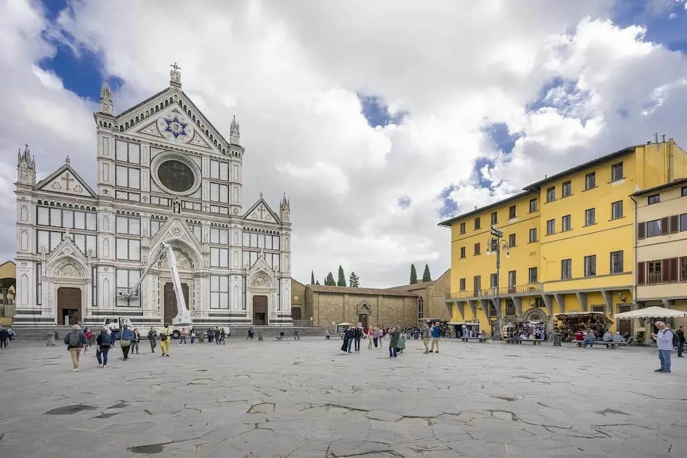 Piazza Santa Croce in Firenze - photo 1
