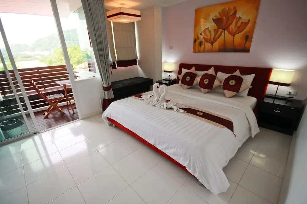 Kata Beach Studio Service Apartment - photo 4