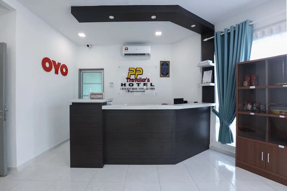 Pp Traveller's Hotel by OYO Rooms - main photo