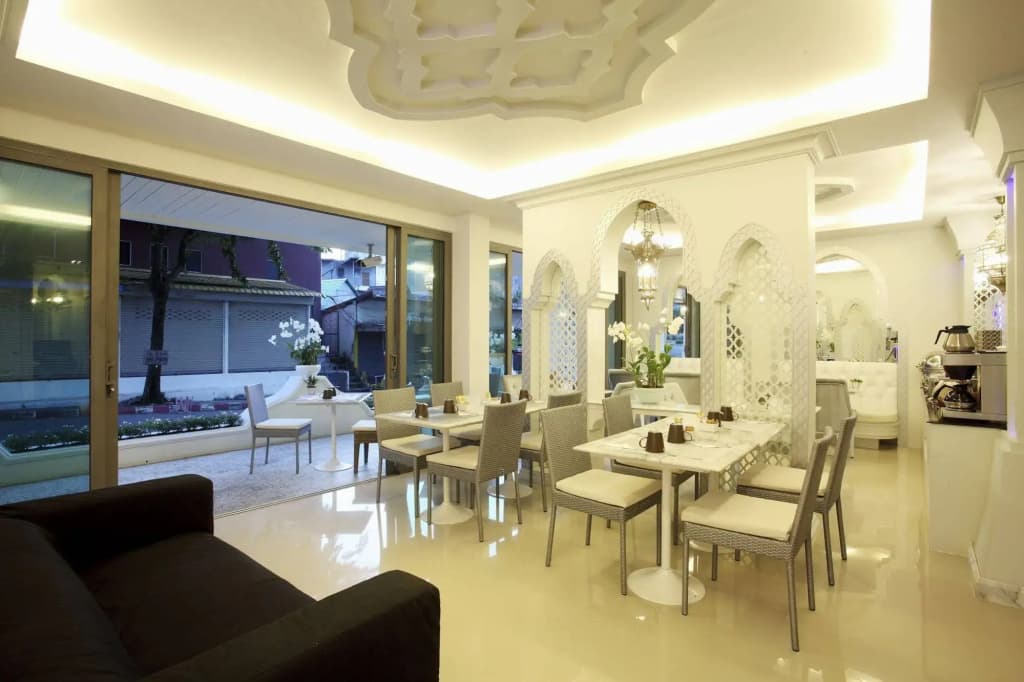 The Verandah - photo 31