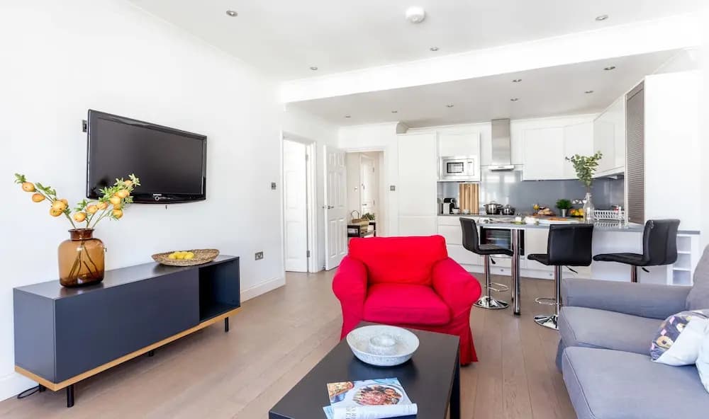 Gloucester Terrace by Lime Street - photo 2