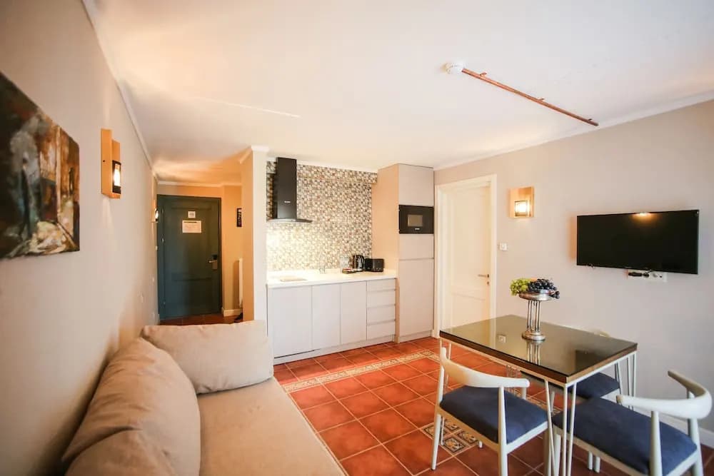 Hotel Eco Rooms - photo 3