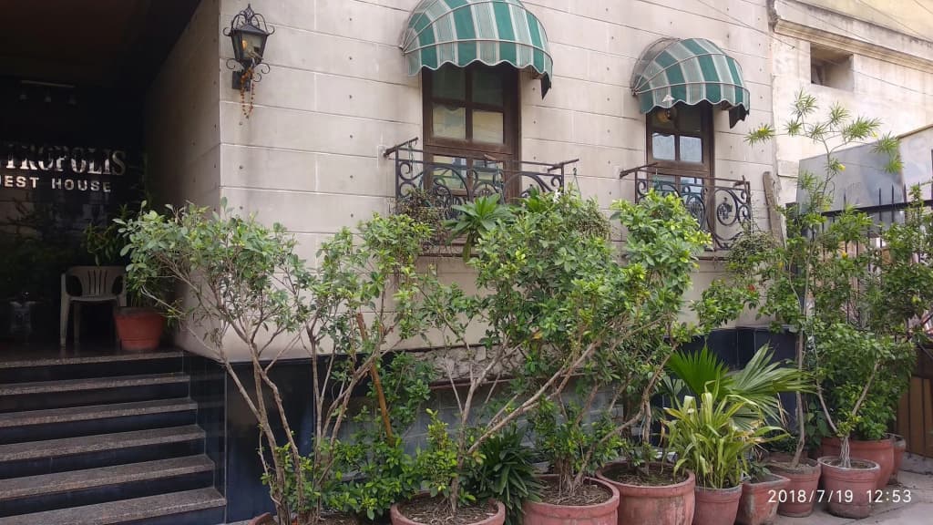 The Metropolis Guest House Near RK Ashram Metro Station - main photo