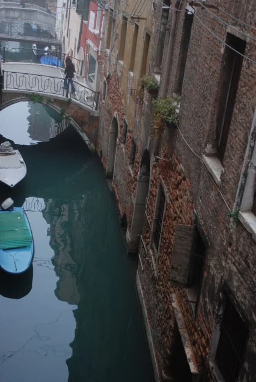 Venice Canal View Apartment - photo 10