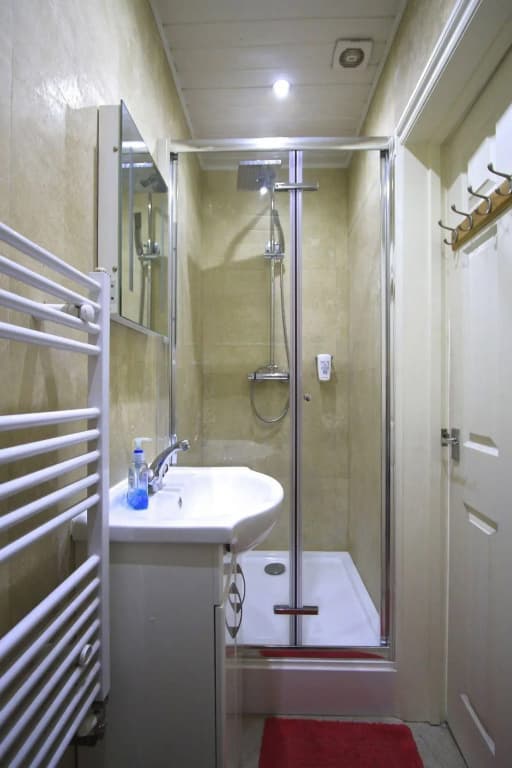Beaconsfield Hotel - photo 7