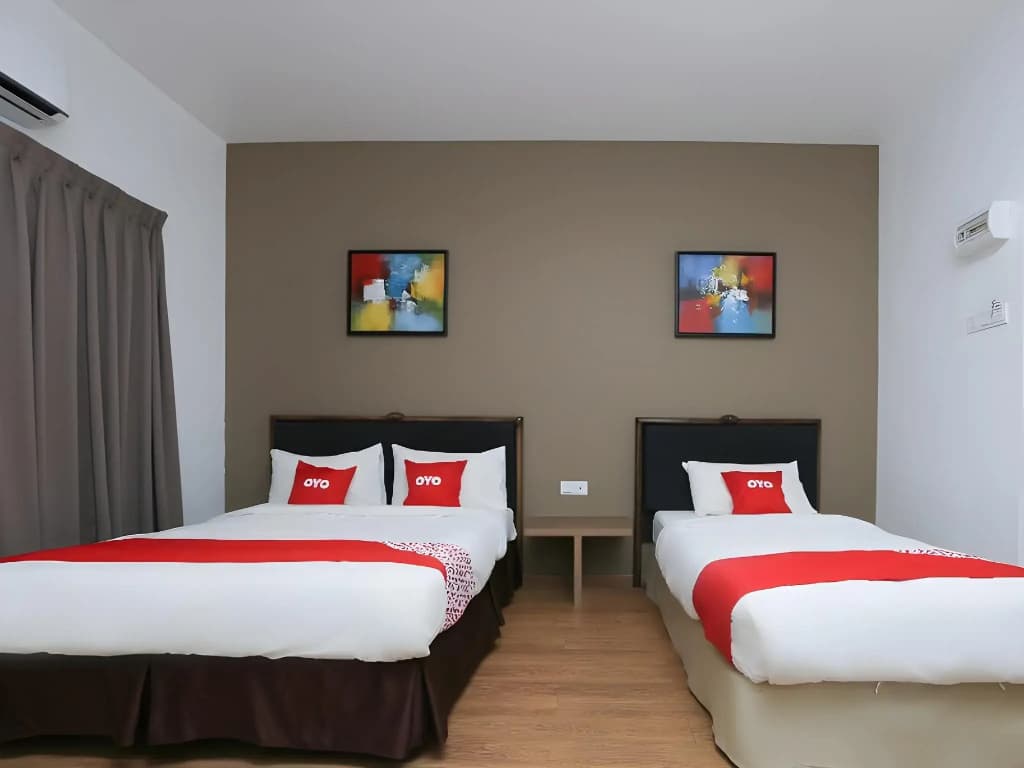 OYO 89915 East Mount Hotel - photo 2