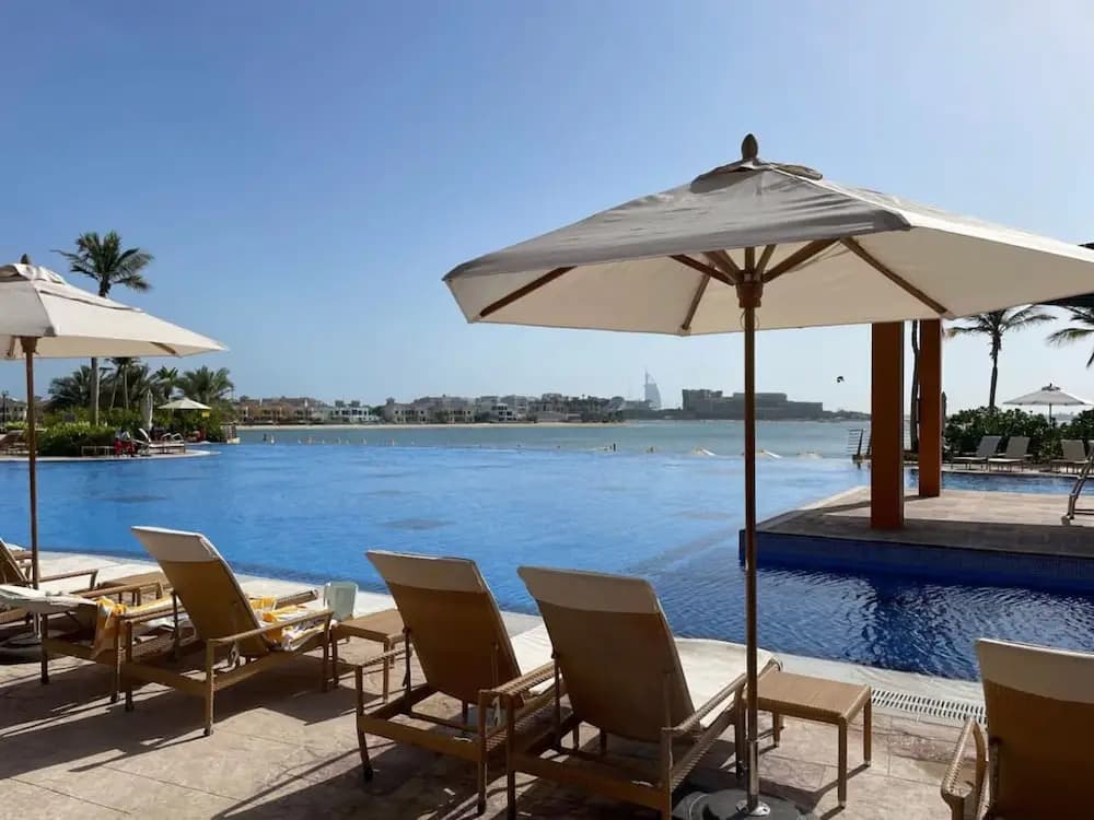 2 BD Tiara Palm Views Beach Pool Amazing Views - photo 10