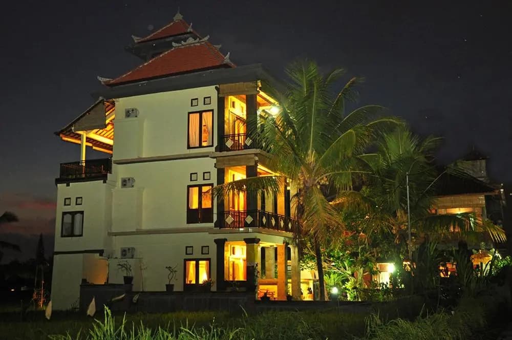 Three Dewi's Guest House - main photo