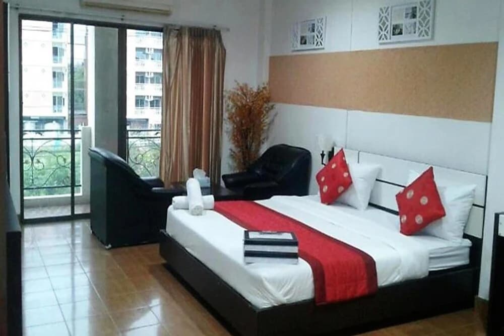 Hotel Valentine - photo 4
