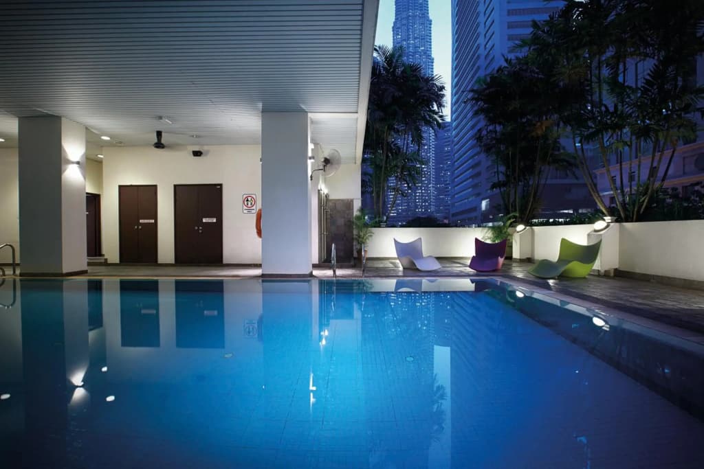Crown Regency Serviced Suites - photo 10