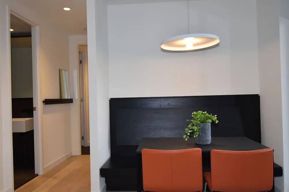 Melbourne Empire Apartments - photo 10