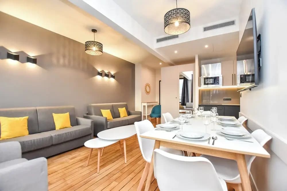 Authentic Apartment - 2br/8p - Palais Garnier - photo 13