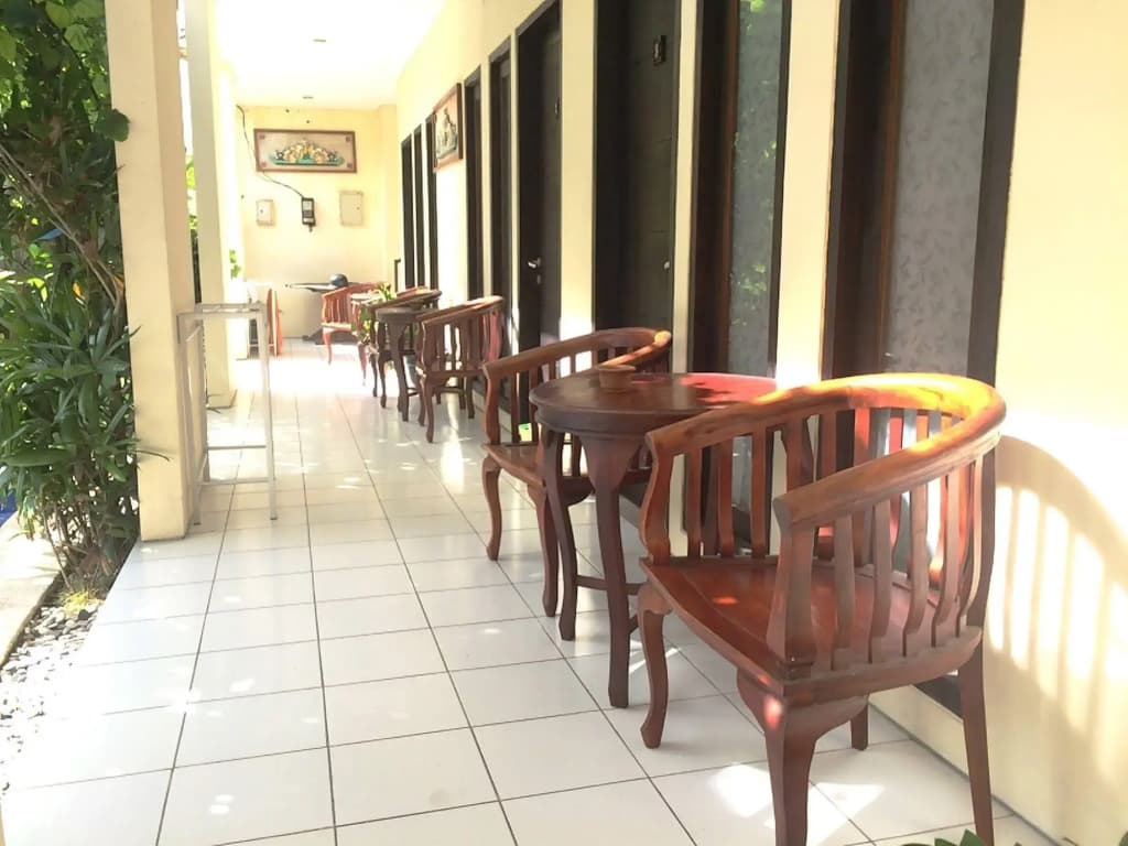 Grand Bimasena Hostel - photo 13