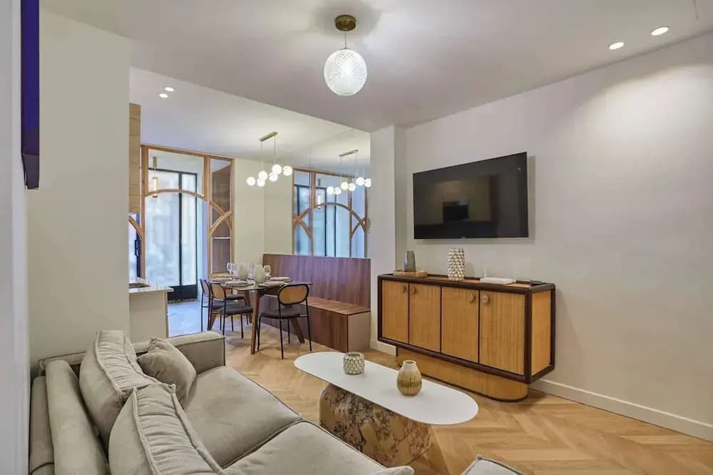 Spacious Apartment With AC - Center of Paris - photo 9
