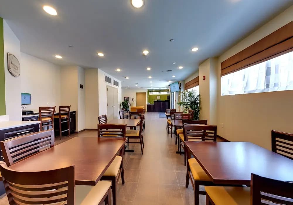 Sleep Inn near JFK AirTrain - photo 6