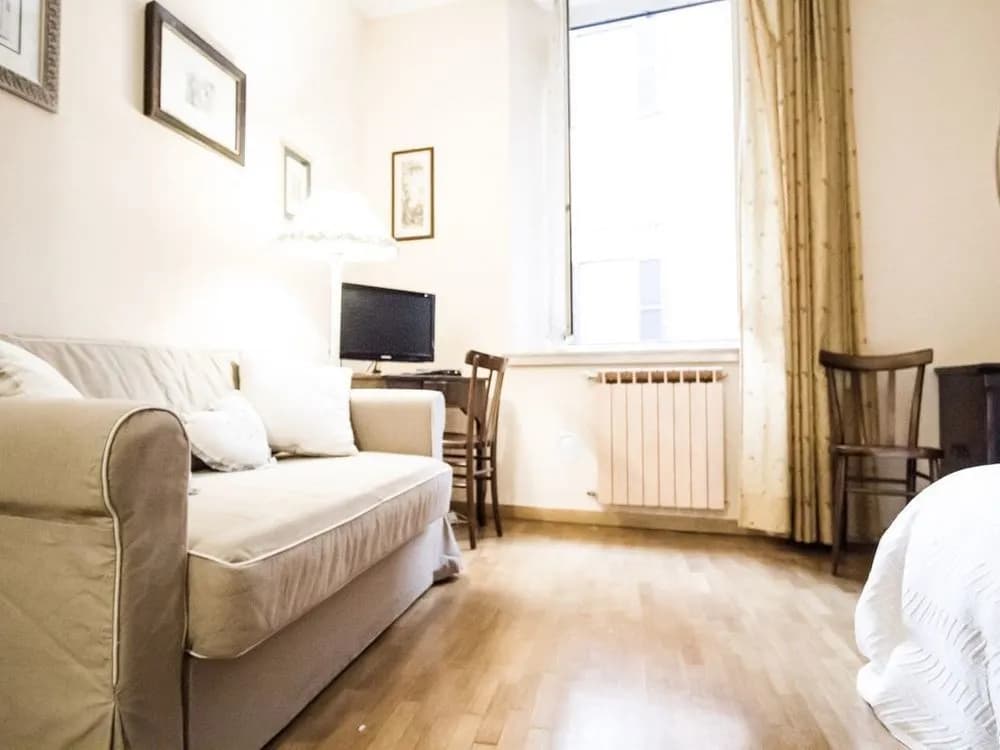 Via Veneto Charming Apartment - photo 2