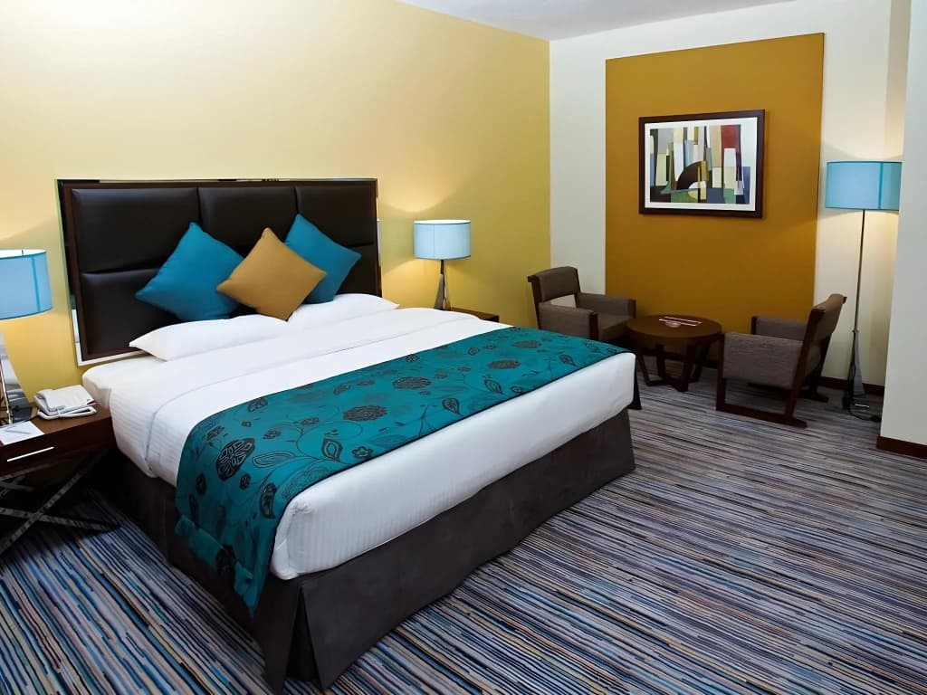 Phoenix Plaza Hotel Apartments - photo 3