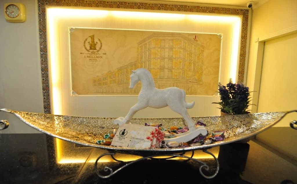 1 Million Hotel - photo 8