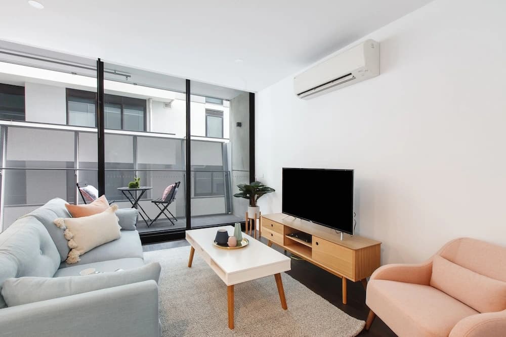 Harvard Apartments by Ready Set Host - photo 4