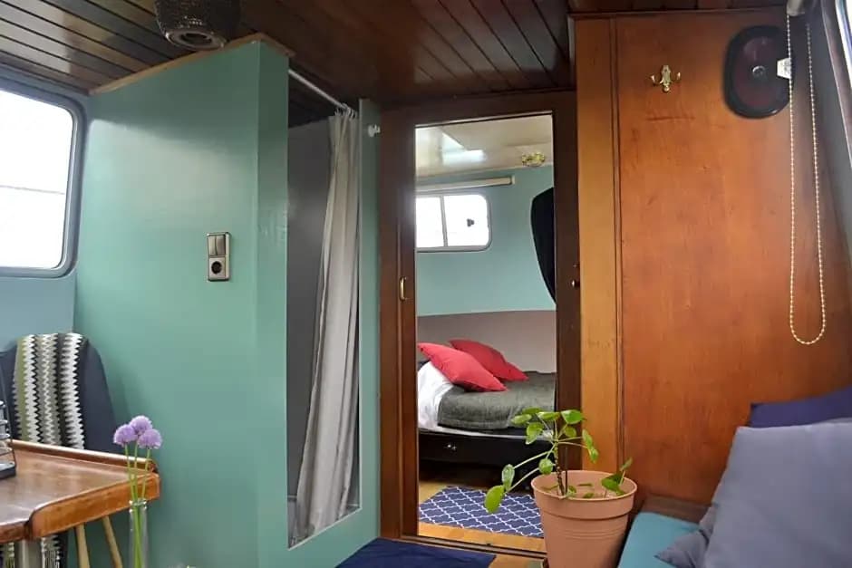 Floating B&B Amsterdam - photo 3