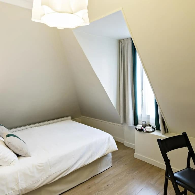 Modern Hotel - photo 22