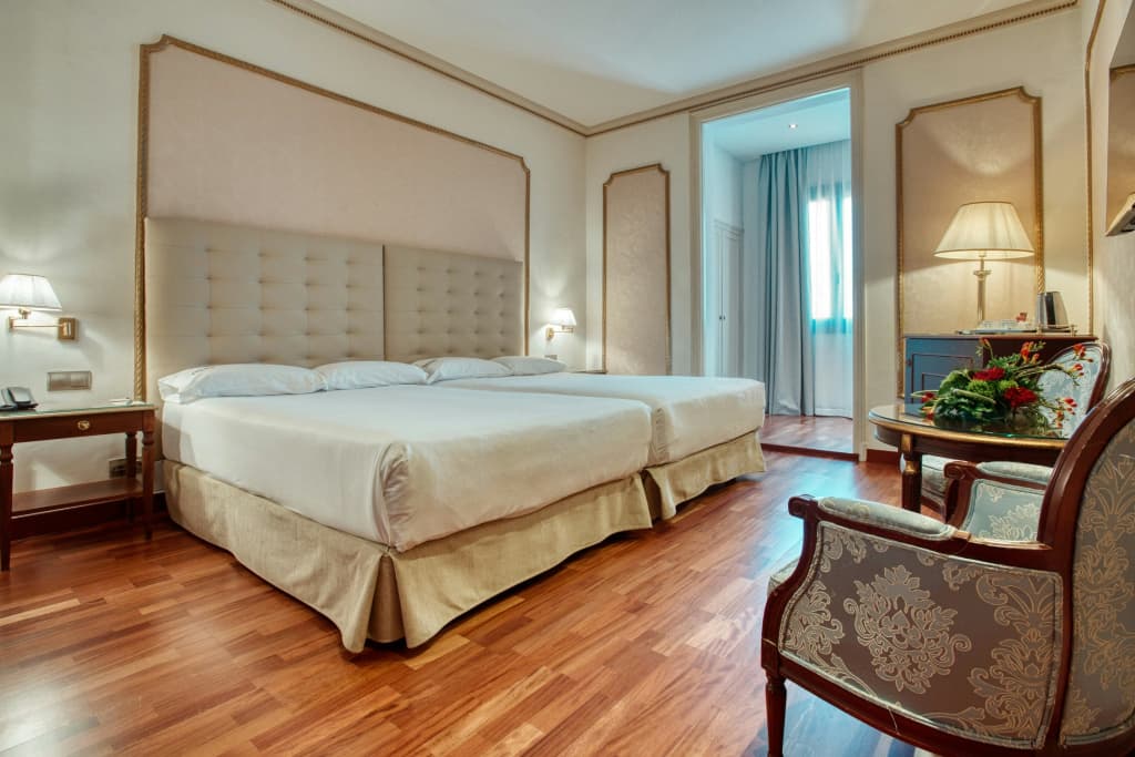 Hotel Roger de Lluria Barcelona - photo 27