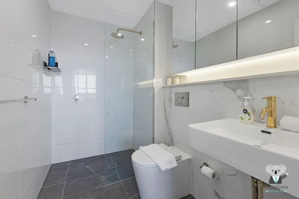 Kozyguru | Wentworth Point | 2B Apt+Free Parking - photo 2