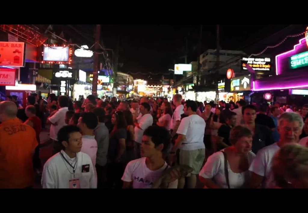 Thana Patong Guesthouse - photo 18