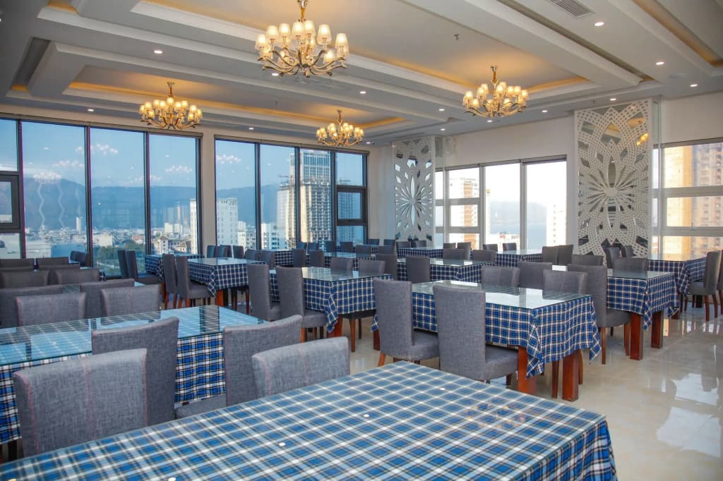Royal Beach Hotel by THG - photo 18