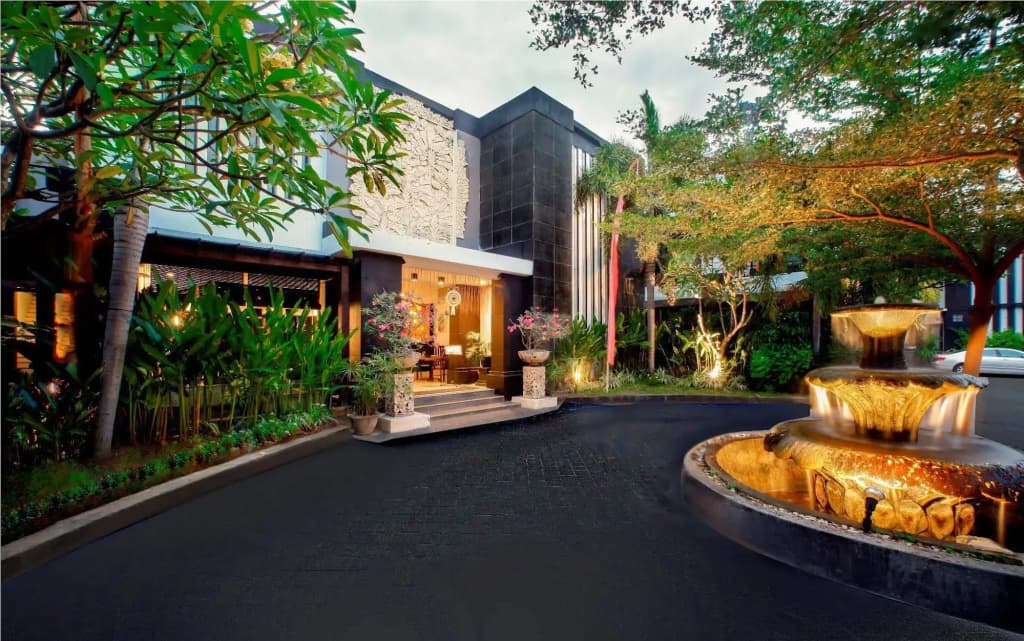 The Radiant Hotel - photo 42