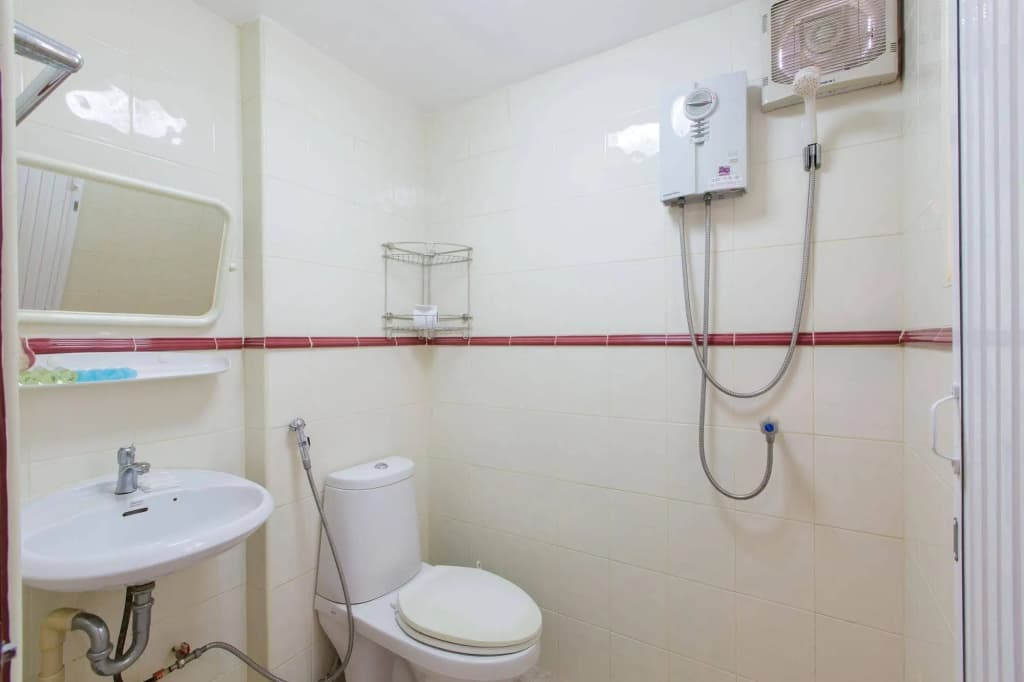Patong Studio Apartments - photo 9