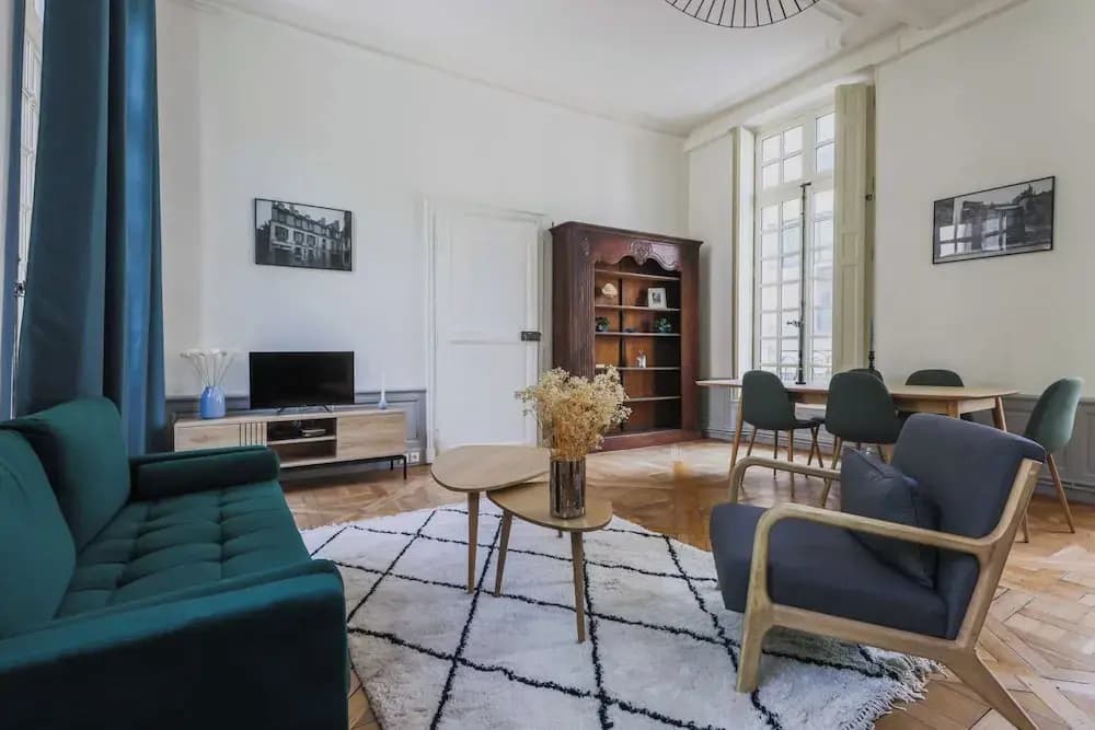 Apartment in Notre-dame Cathedral - photo 7