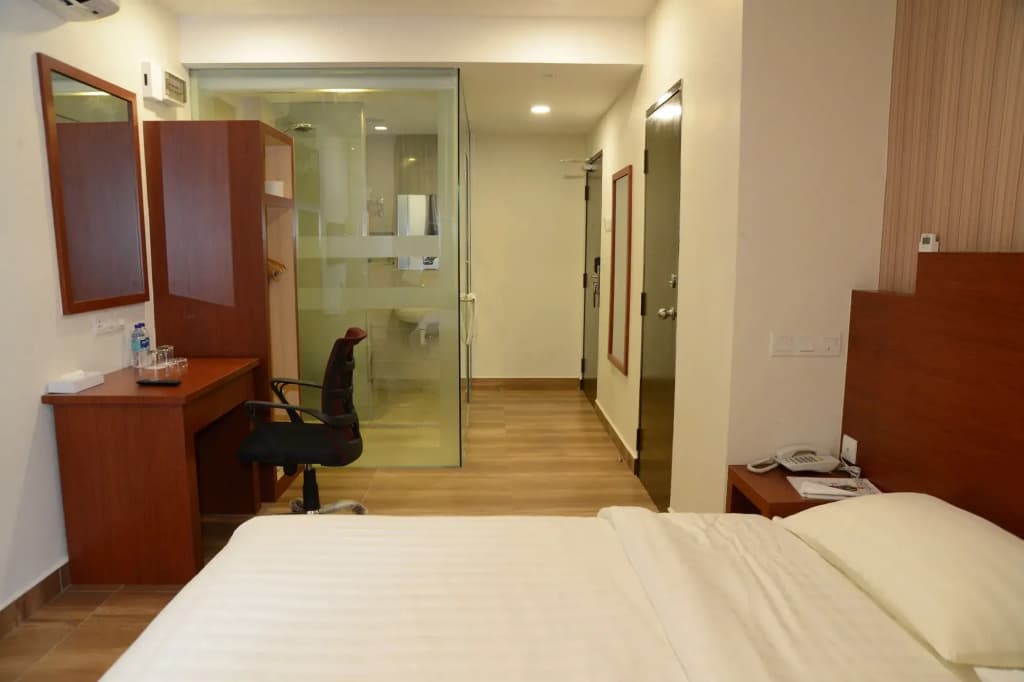 Elegant Hotel - photo 5
