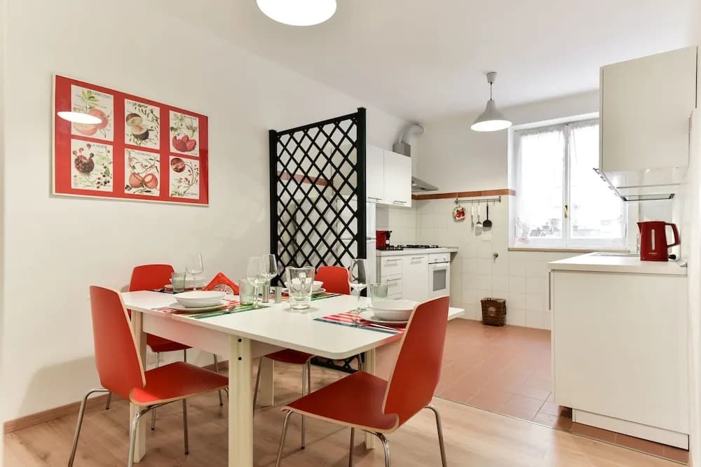 Red & White Vatican Apartment - photo 10