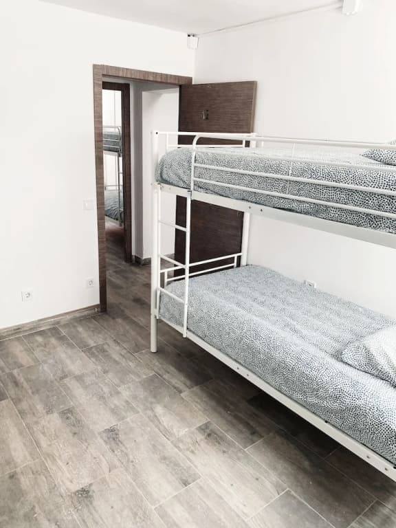 Hostel H8 - photo 5