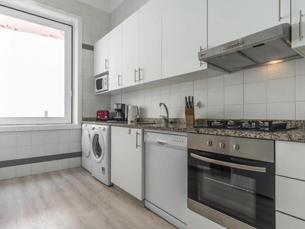 LV Premier Chiado CH4 Spacious, Central, Elevator - photo 17