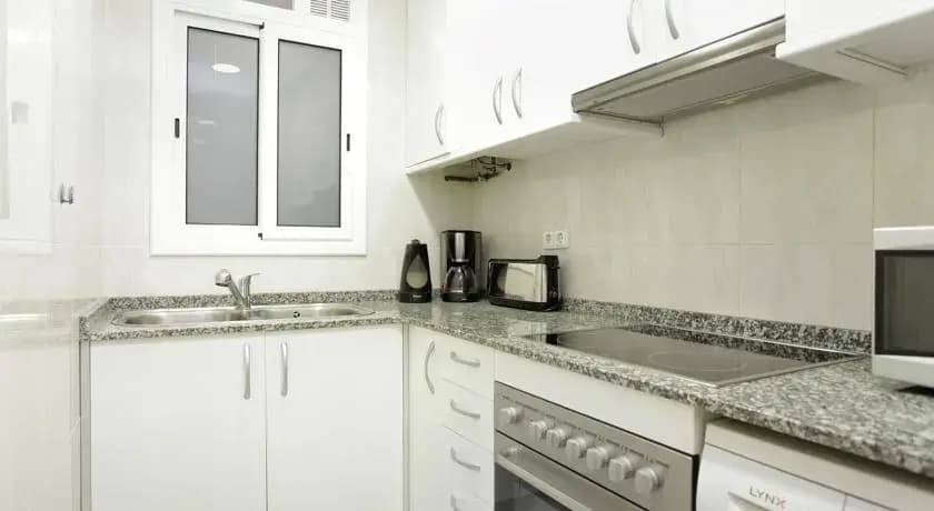 Central & Cosy Flat Bcn Center - photo 9